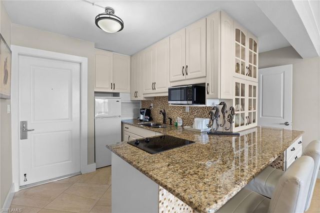 900 Broad AVE S # 110, Naples, FL 34102