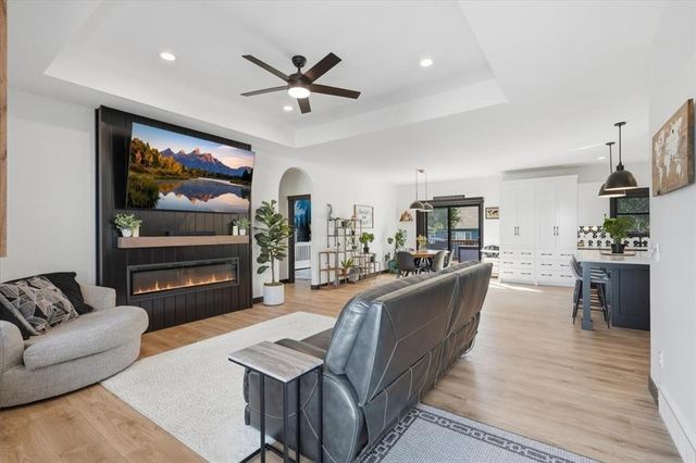 5022 Woodlands Drive, Eau Claire, WI 54703