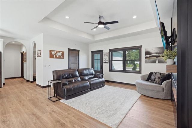 5022 Woodlands Drive, Eau Claire, WI 54703