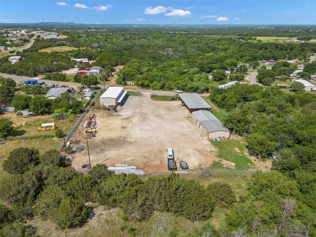 315 Sun Valley Court, Granbury, TX 76049