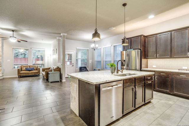 2143 Silent Fox, San Antonio, TX 78260