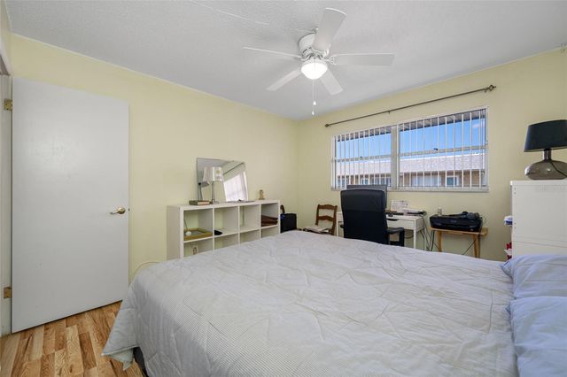 5217 81ST STREET N 16, St Petersburg, FL 33709