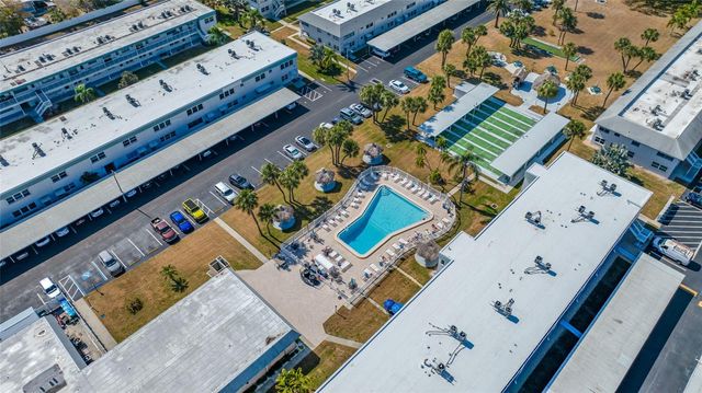 5217 81ST STREET N 16, St Petersburg, FL 33709