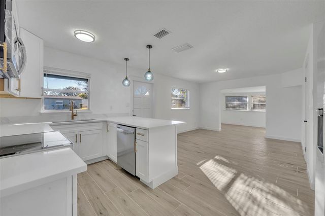 1224 HELEN STREET, Apopka, FL 32703