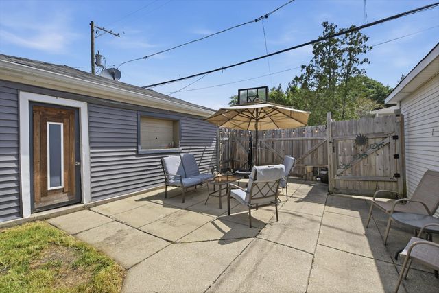 5457 N Monitor Avenue, Chicago, IL 60630