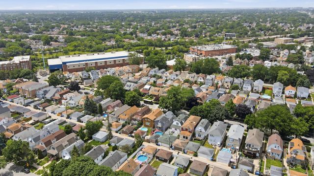 5457 N Monitor Avenue, Chicago, IL 60630