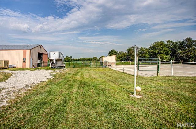 5878 Eaton Lane, Edwardsville, IL 62025