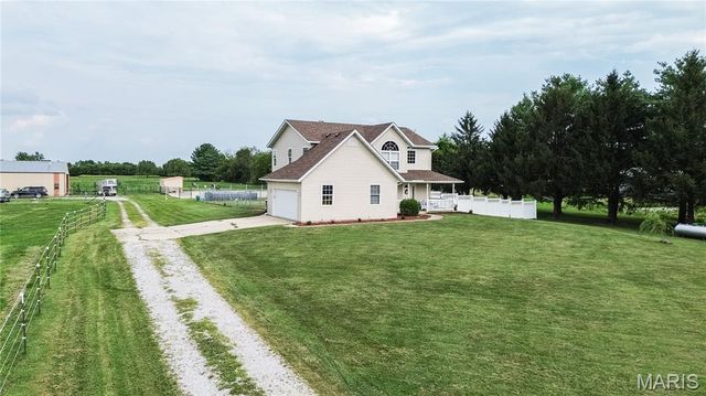5878 Eaton Lane, Edwardsville, IL 62025