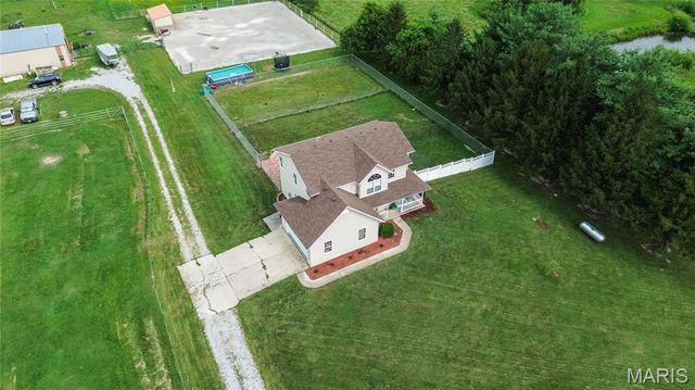 5878 Eaton Lane, Edwardsville, IL 62025