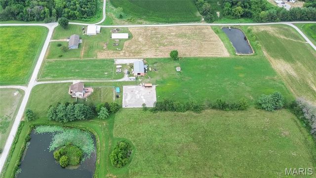 5878 Eaton Lane, Edwardsville, IL 62025