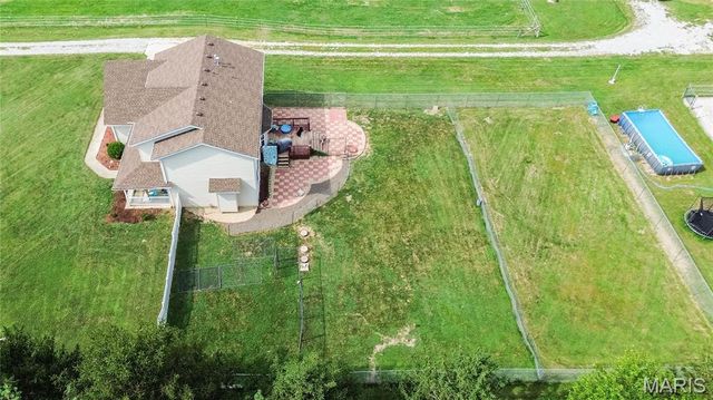 5878 Eaton Lane, Edwardsville, IL 62025