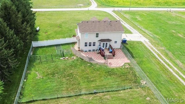 5878 Eaton Lane, Edwardsville, IL 62025