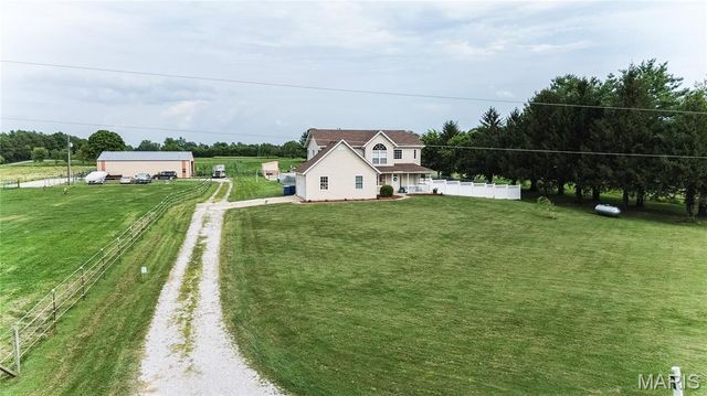 5878 Eaton Lane, Edwardsville, IL 62025