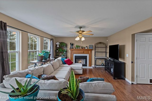 5878 Eaton Lane, Edwardsville, IL 62025