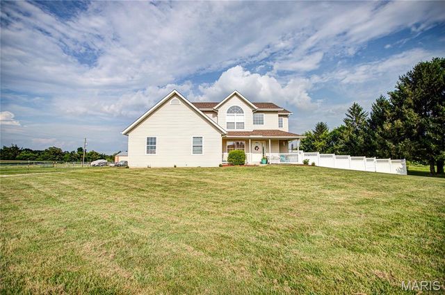 5878 Eaton Lane, Edwardsville, IL 62025