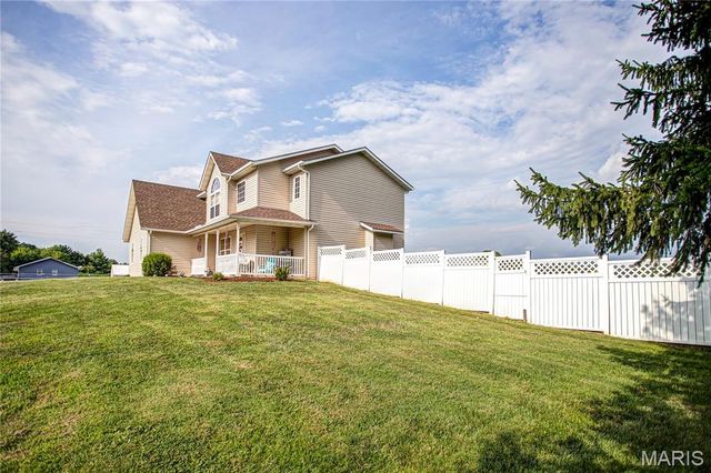 5878 Eaton Lane, Edwardsville, IL 62025