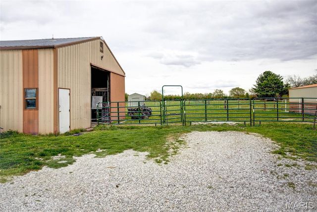 5878 Eaton Lane, Edwardsville, IL 62025
