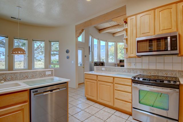 6624 High Ridge Place NE, Albuquerque, NM 87111