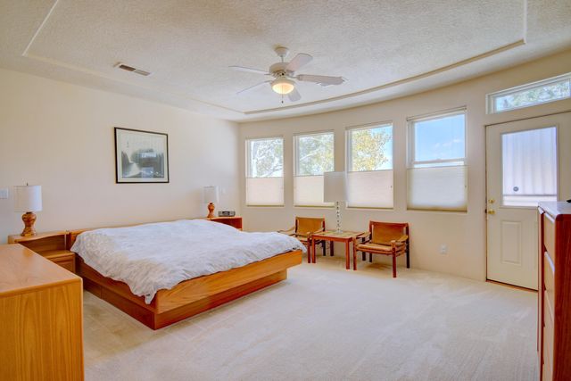 6624 High Ridge Place NE, Albuquerque, NM 87111