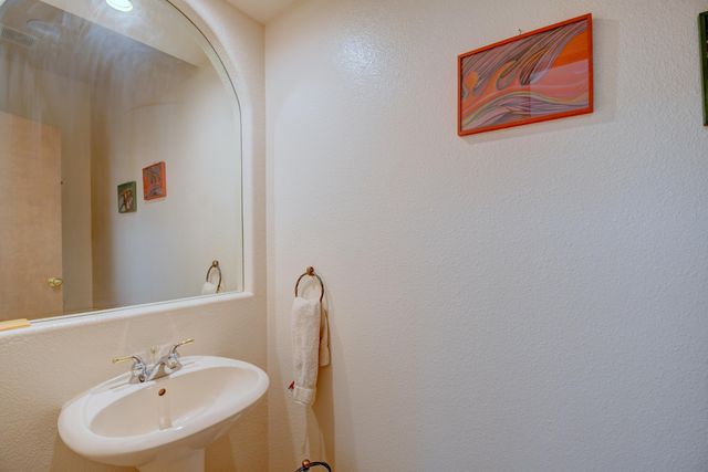6624 High Ridge Place NE, Albuquerque, NM 87111
