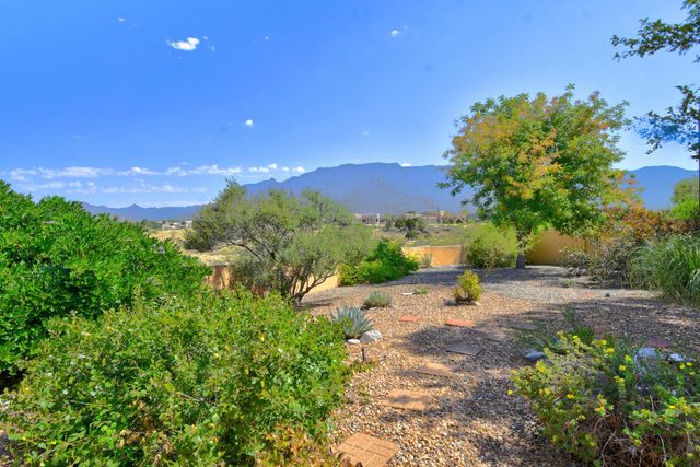 6624 High Ridge Place NE, Albuquerque, NM 87111