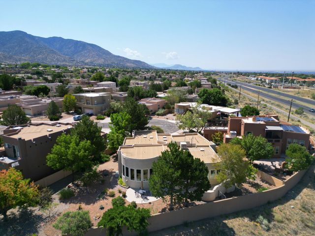 6624 High Ridge Place NE, Albuquerque, NM 87111