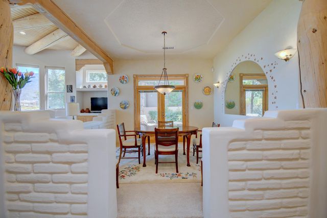 6624 High Ridge Place NE, Albuquerque, NM 87111