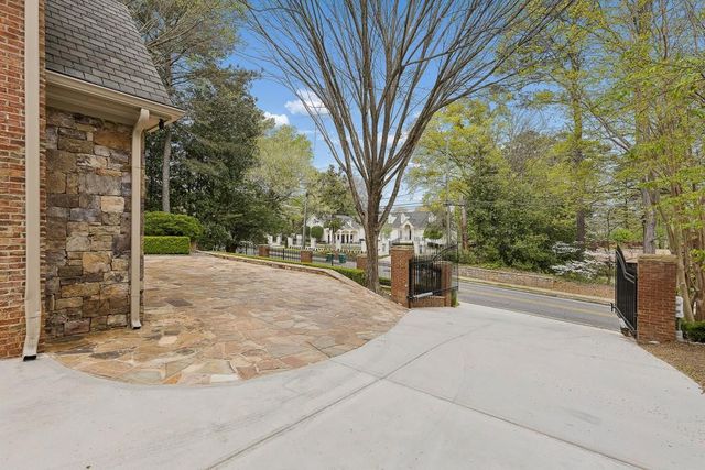 4966 Long Island Drive, Atlanta, GA 30327