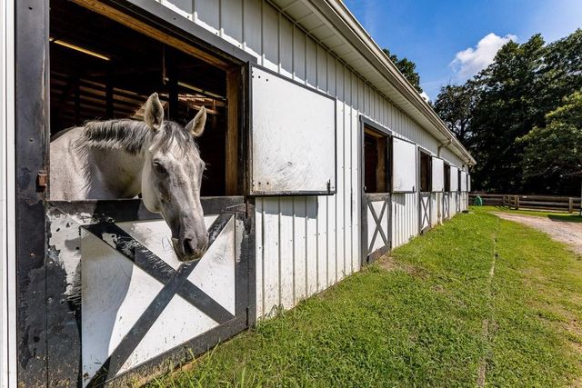 4966 Long Island Drive, Atlanta, GA 30327