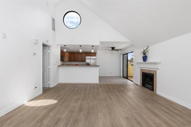 333 Melrose Dr. F, Vista, CA 92083