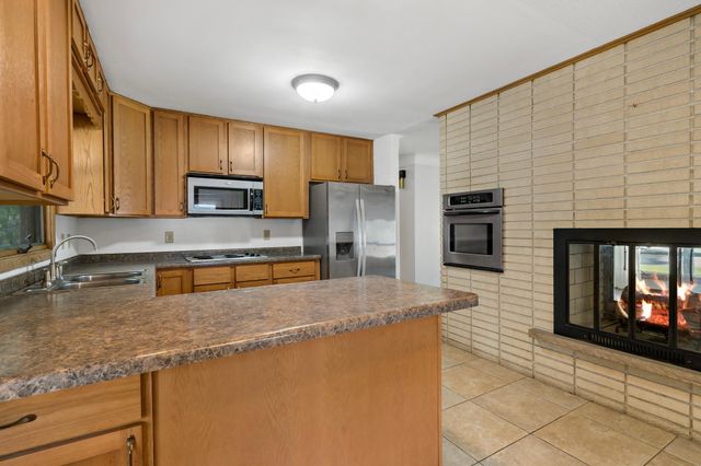 448 White Bear Avenue N, Saint Paul, MN 55106