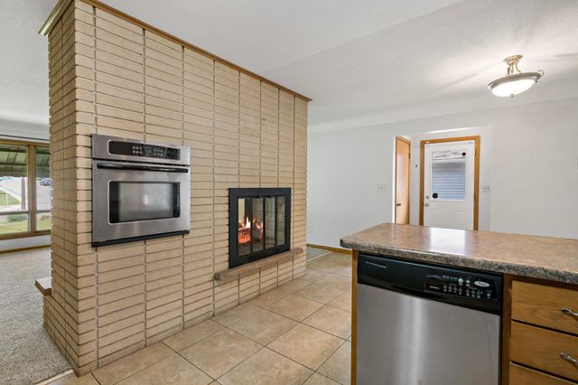 448 White Bear Avenue N, Saint Paul, MN 55106