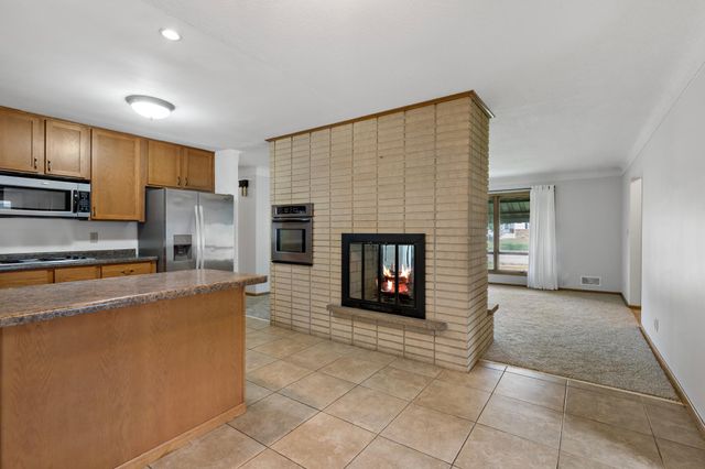 448 White Bear Avenue N, Saint Paul, MN 55106
