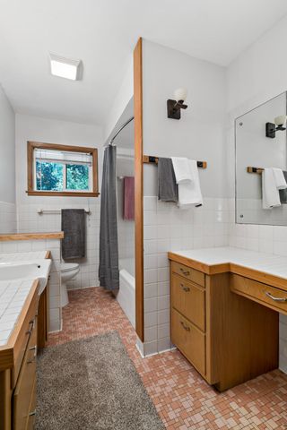 448 White Bear Avenue N, Saint Paul, MN 55106