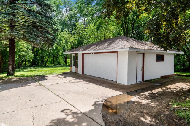 448 White Bear Avenue N, Saint Paul, MN 55106