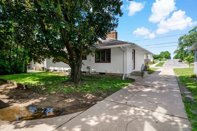448 White Bear Avenue N, Saint Paul, MN 55106