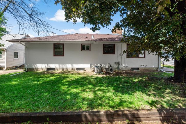 448 White Bear Avenue N, Saint Paul, MN 55106