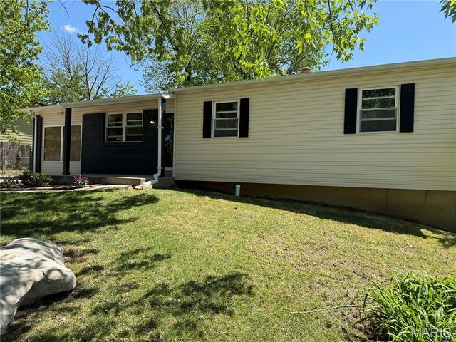 186 Green Acres Drive, Old Monroe, MO 63369
