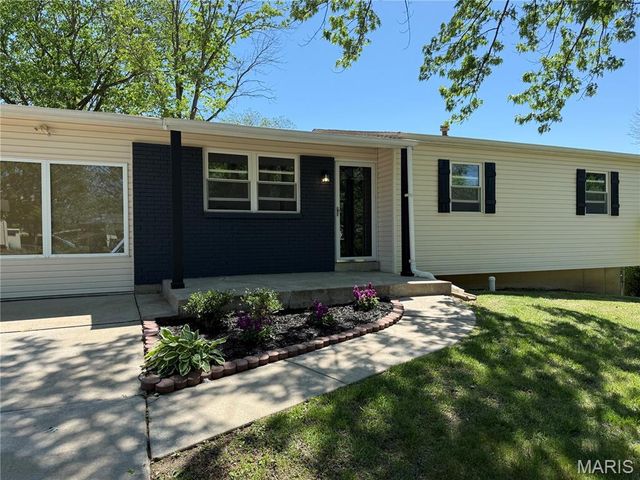 186 Green Acres Drive, Old Monroe, MO 63369