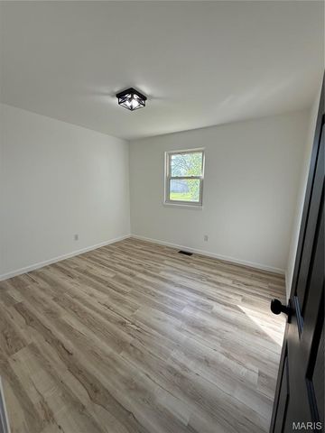 186 Green Acres Drive, Old Monroe, MO 63369