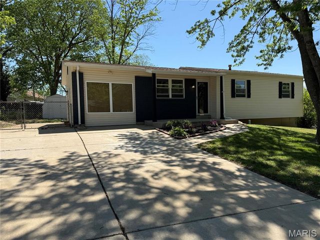 186 Green Acres Drive, Old Monroe, MO 63369