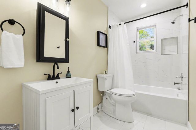 1809 Walker Avenue, Atlanta, GA 30337