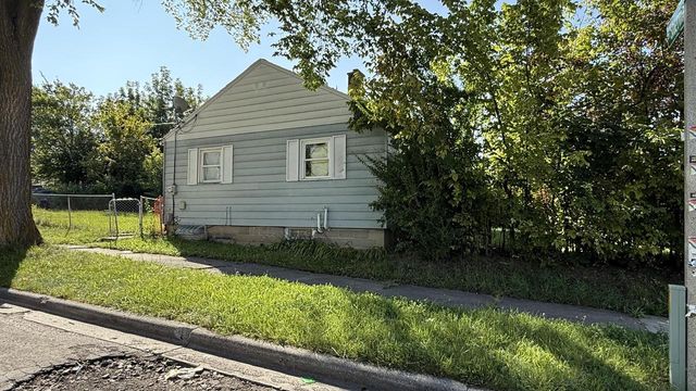 5066 N Sherman BOULEVARD, Milwaukee, WI 53209