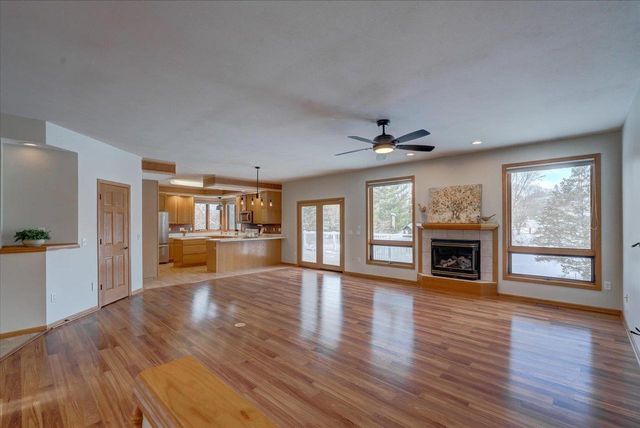 332 Harvard Drive, Deforest, WI 53532