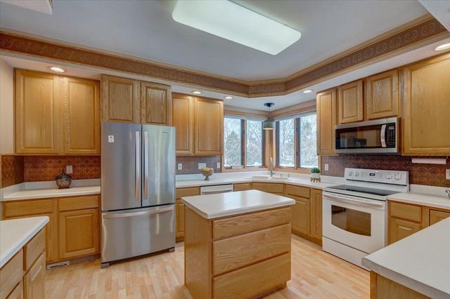 332 Harvard Drive, Deforest, WI 53532