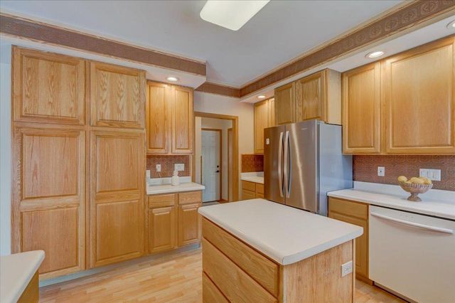 332 Harvard Drive, Deforest, WI 53532