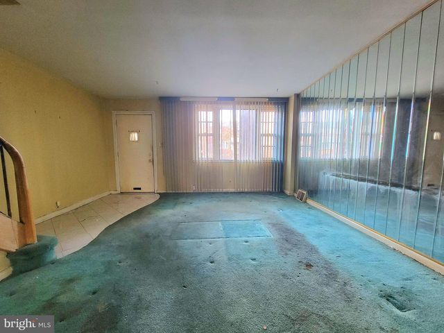 8602 RUGBY ST, Philadelphia, PA 19150