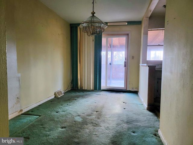 8602 RUGBY ST, Philadelphia, PA 19150