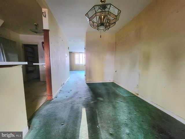 8602 RUGBY ST, Philadelphia, PA 19150