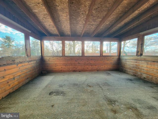 8602 RUGBY ST, Philadelphia, PA 19150